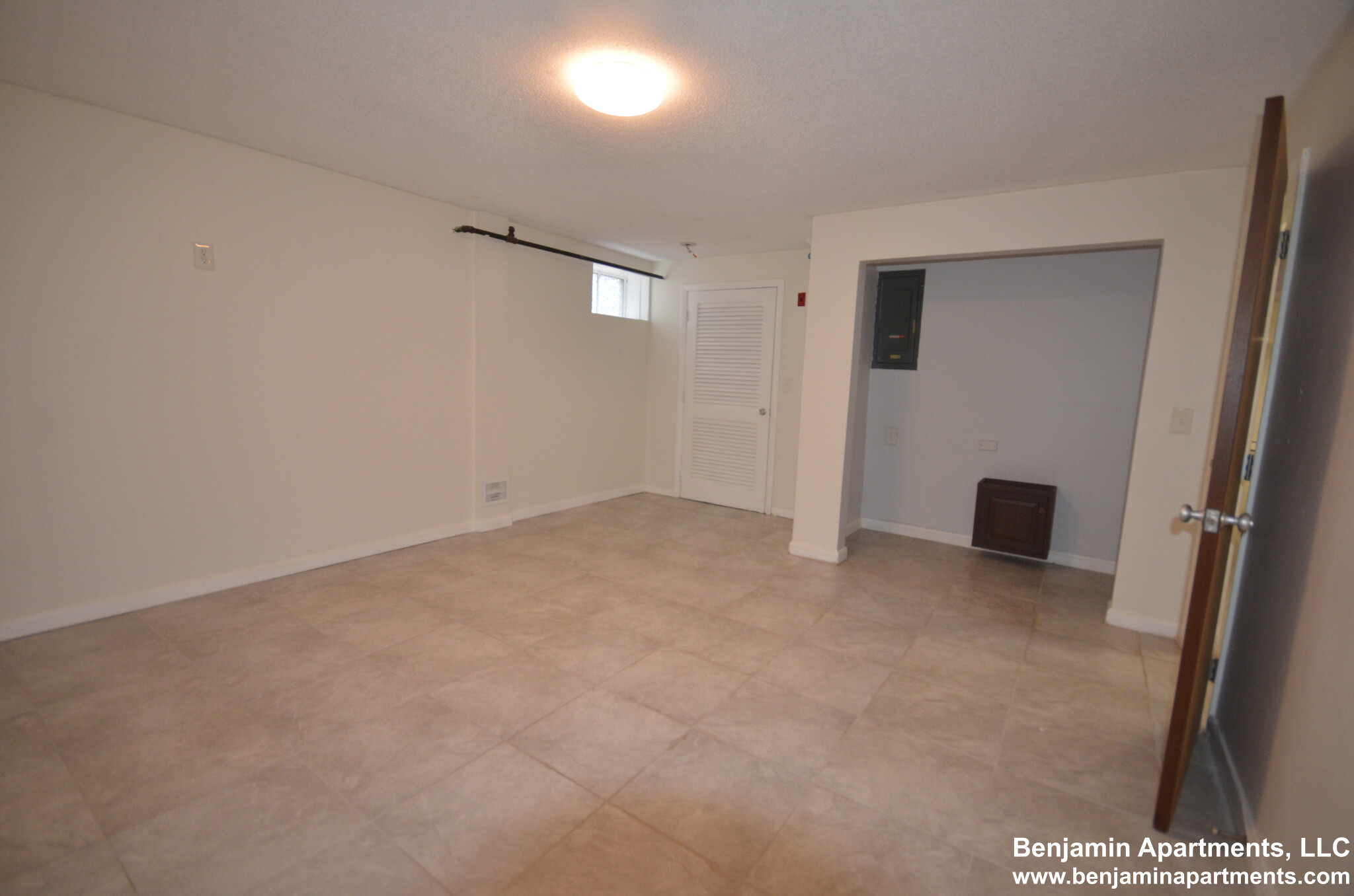 5 bed, 3.5 bath apartment for rent at 20 Mossdale Rd Unit 1, Jamaica Plain — photo 33 of 42