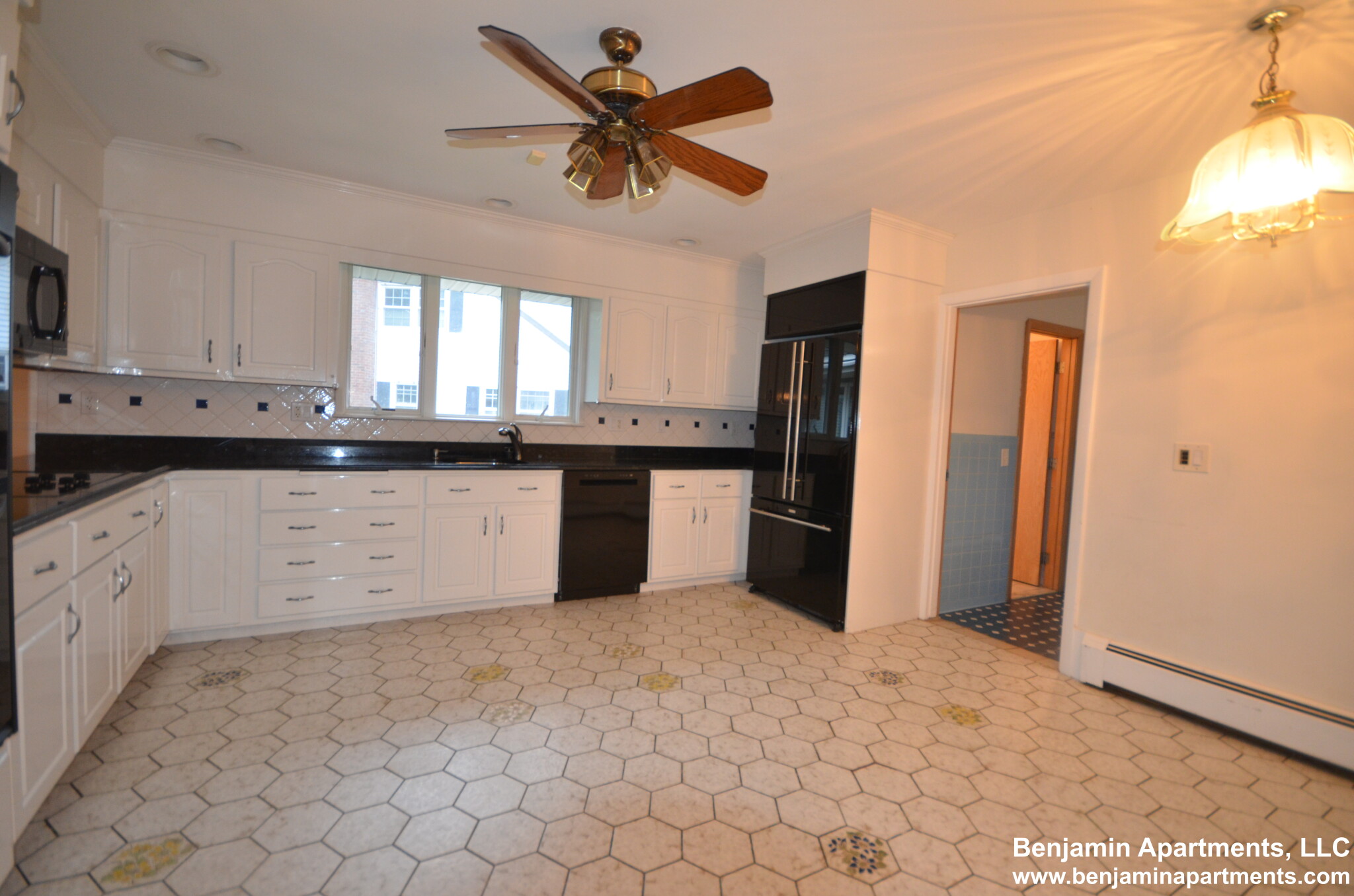 5 bed, 3.5 bath apartment for rent at 20 Mossdale Rd Unit 1, Jamaica Plain — photo 9 of 42