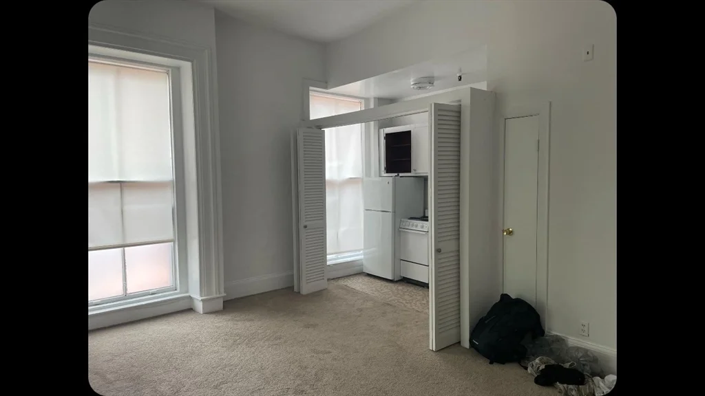 Studio bed, 1 bath apartment for rent at 20 Mount Vernon St Unit 102, Beacon Hill — photo 5 of 6