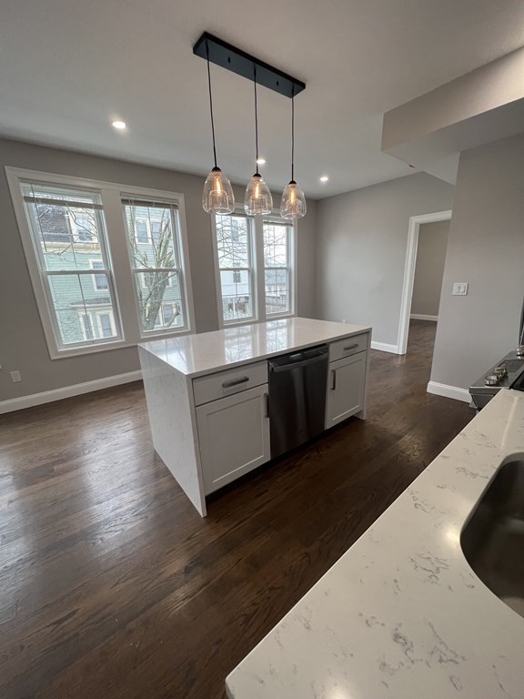 4 bed, 3 bath apartment for rent at 20 Mount Vernon St Unit 4, Dorchester — photo 2 of 17