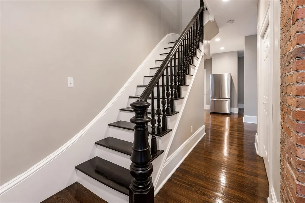 3 bed, 1 bath apartment for rent at 20 Newbury St, Teele Square — photo 5 of 14