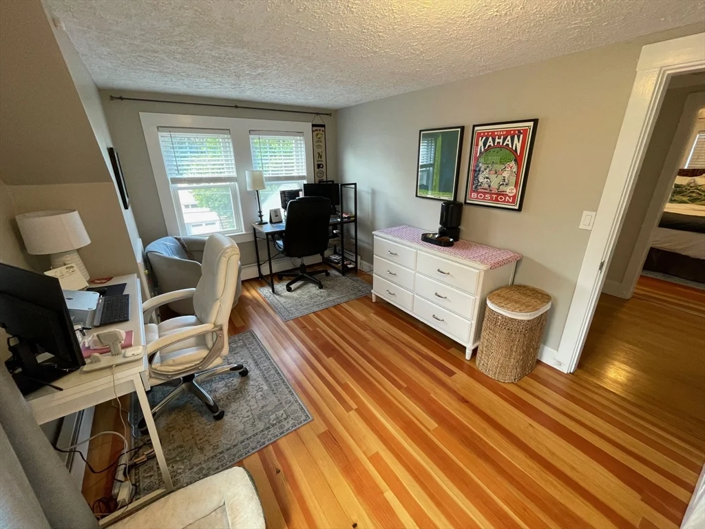 3 bed, 2 bath apartment for rent at 20 Oak Rd, Medford — photo 21 of 28