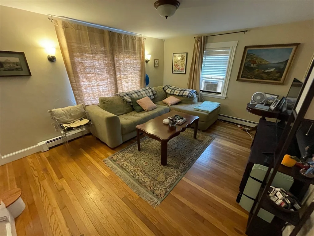 3 bed, 2 bath apartment for rent at 20 Oak Rd, Medford — photo 5 of 28