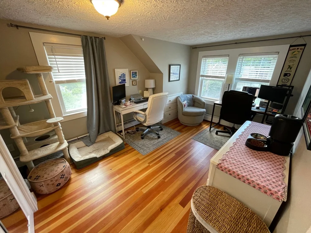 3 bed, 2 bath apartment for rent at 20 Oak Rd, Medford — photo 19 of 28
