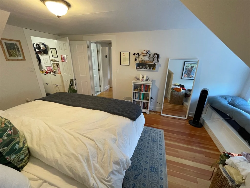 3 bed, 2 bath apartment for rent at 20 Oak Rd, Medford — photo 17 of 28