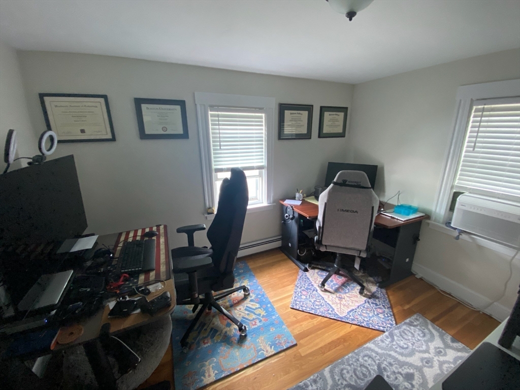 3 bed, 2 bath apartment for rent at 20 Oak Rd Unit 0, Medford — photo 22 of 32