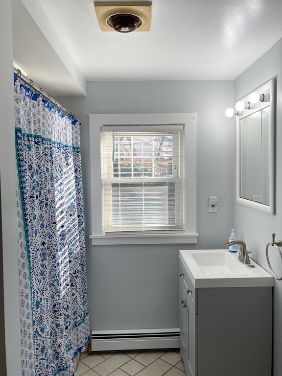 3 bed, 2 bath apartment for rent at 20 Oak Rd Unit 0, Medford — photo 23 of 32