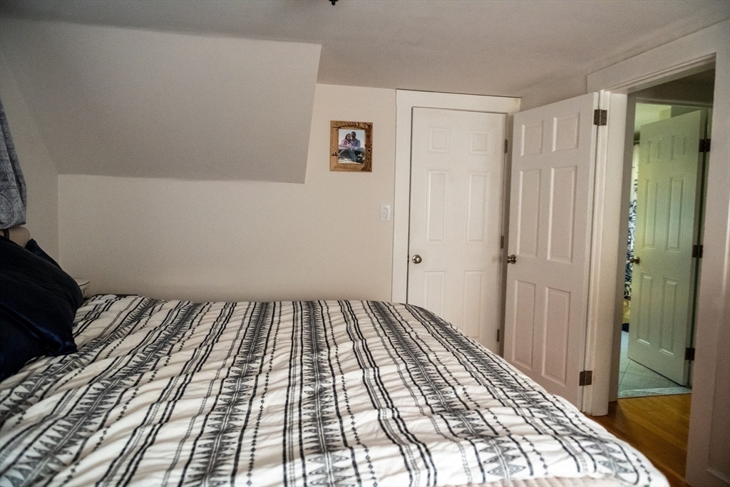 3 bed, 2 bath apartment for rent at 20 Oak Rd Unit 0, Medford — photo 18 of 32