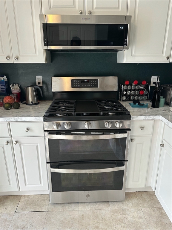 3 bed, 2 bath apartment for rent at 20 Oak Rd Unit 0, Medford — photo 4 of 32