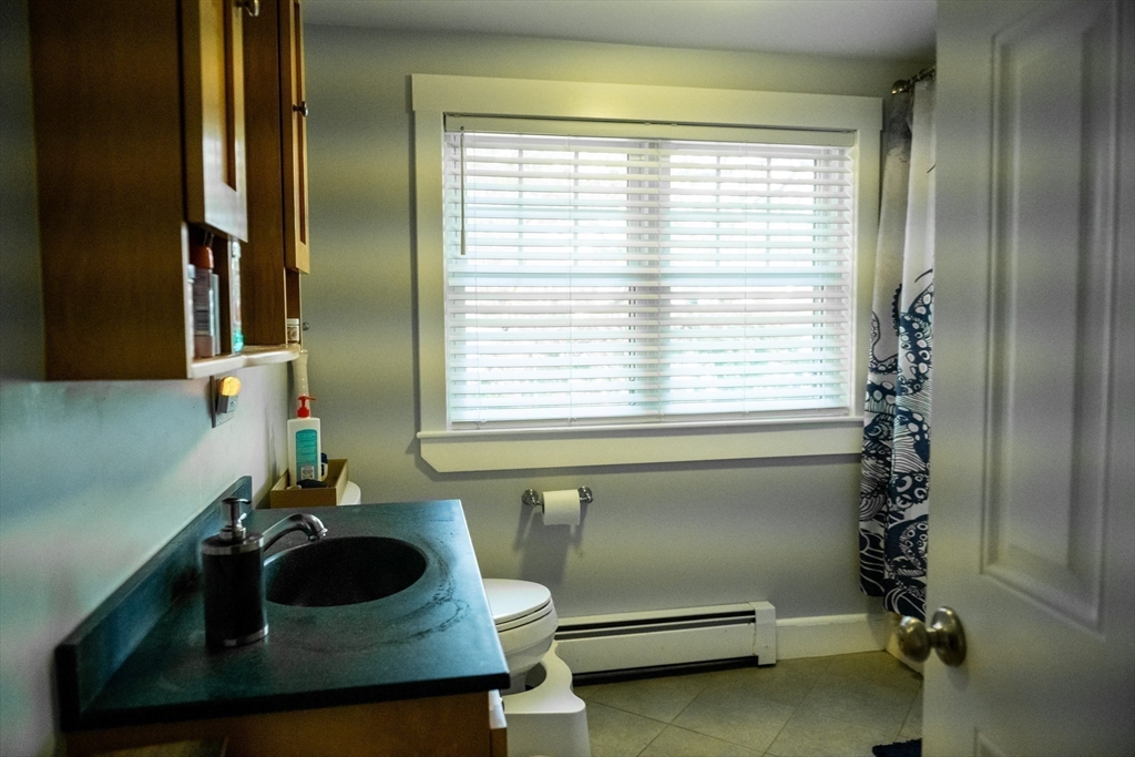 3 bed, 2 bath apartment for rent at 20 Oak Rd Unit 0, Medford — photo 15 of 32