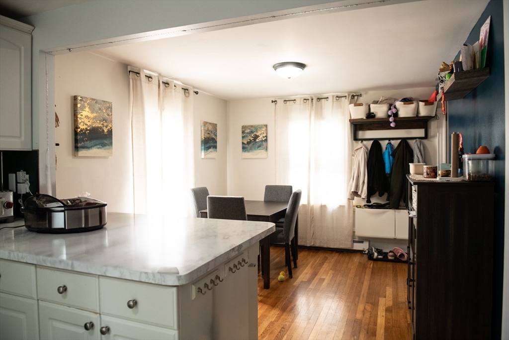 3 bed, 2 bath apartment for rent at 20 Oak Rd Unit 0, Medford — photo 5 of 32