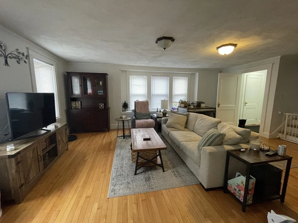 3 bed, 3 bath apartment for rent at 20 Oak Ter Unit 0, Newton Highlands — photo 1 of 14