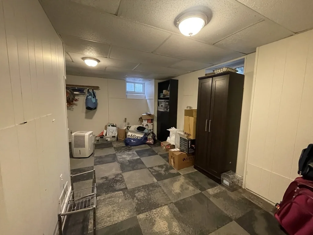 3 bed, 3 bath apartment for rent at 20 Oak Ter Unit 0, Newton Highlands — photo 10 of 14