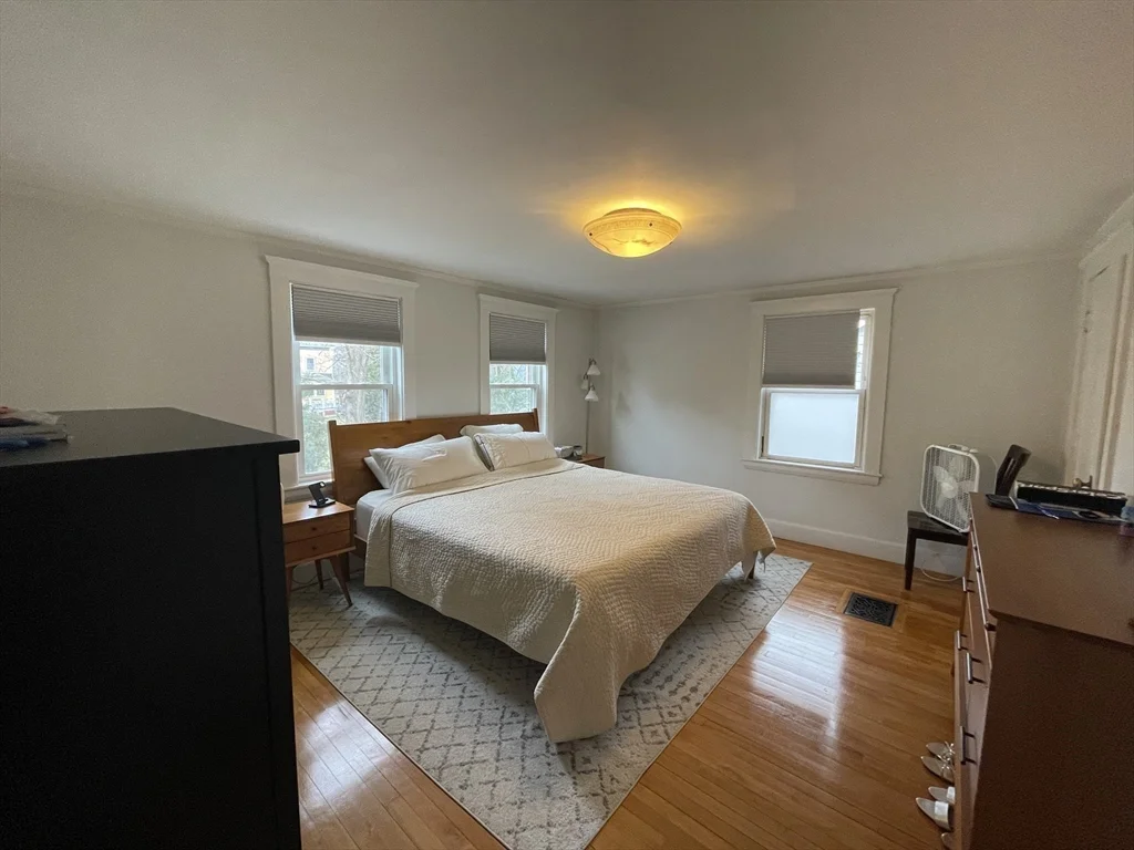 3 bed, 3 bath apartment for rent at 20 Oak Ter Unit 0, Newton Highlands — photo 6 of 14
