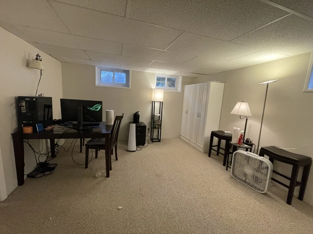 3 bed, 3 bath apartment for rent at 20 Oak Ter Unit 0, Newton Highlands — photo 11 of 14