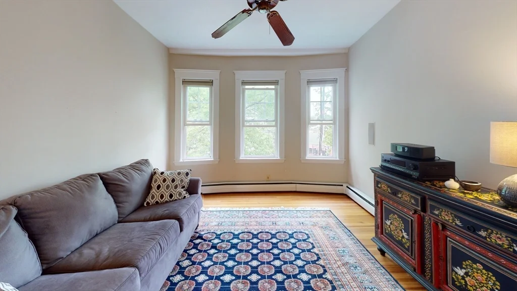 5 bed, 2 bath apartment for rent at 20 Oakland St Unit 20, Newton — photo 9 of 23