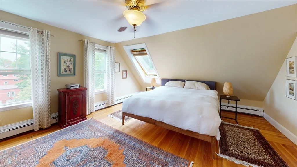 5 bed, 2 bath apartment for rent at 20 Oakland St Unit 20, Newton — photo 10 of 23