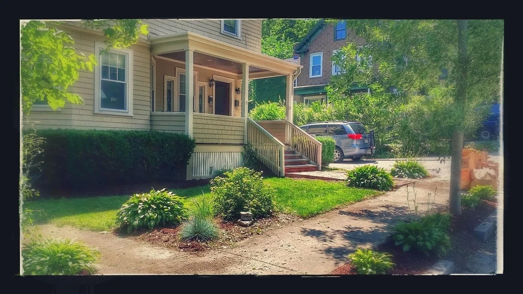 5 bed, 2 bath apartment for rent at 20 Oakland St Unit 20, Newton — photo 19 of 23