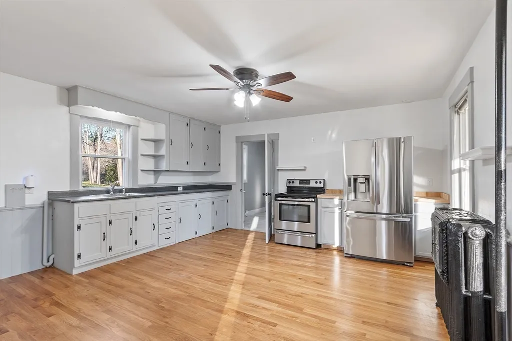 2 bed, 2 bath apartment for rent at 20 Old Lowell Rd Unit 0, Westford — photo 4 of 28