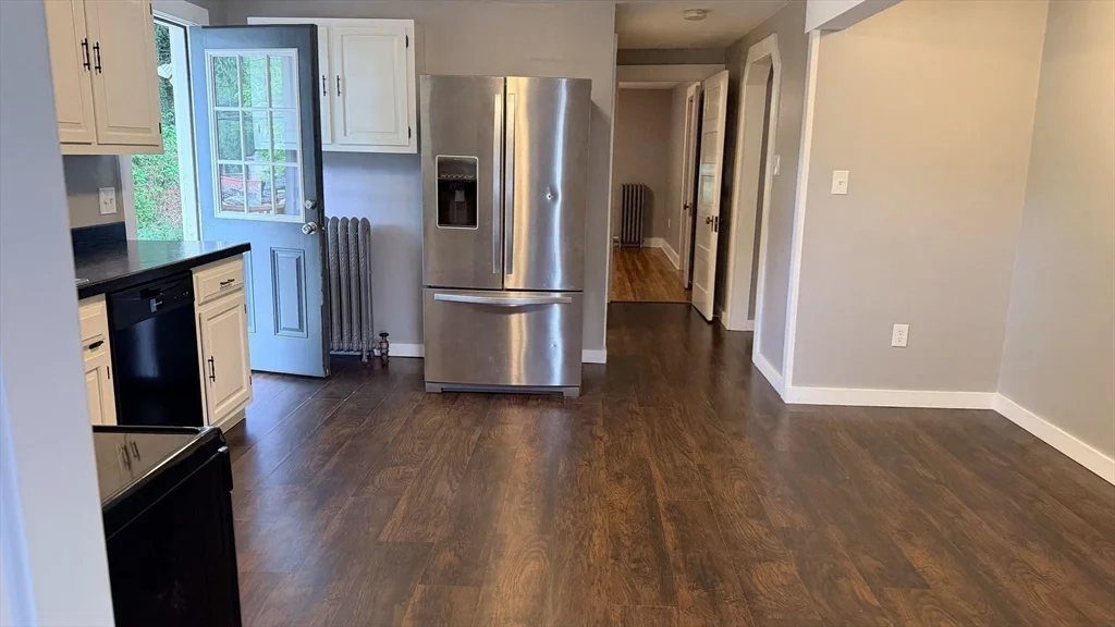 3 bed, 1 bath apartment for rent at 20 Old Providence Unit 1, Sutton — photo 6 of 22