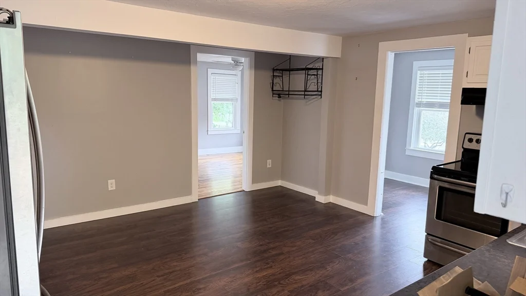 3 bed, 1 bath apartment for rent at 20 Old Providence Unit 1, Sutton — photo 7 of 22