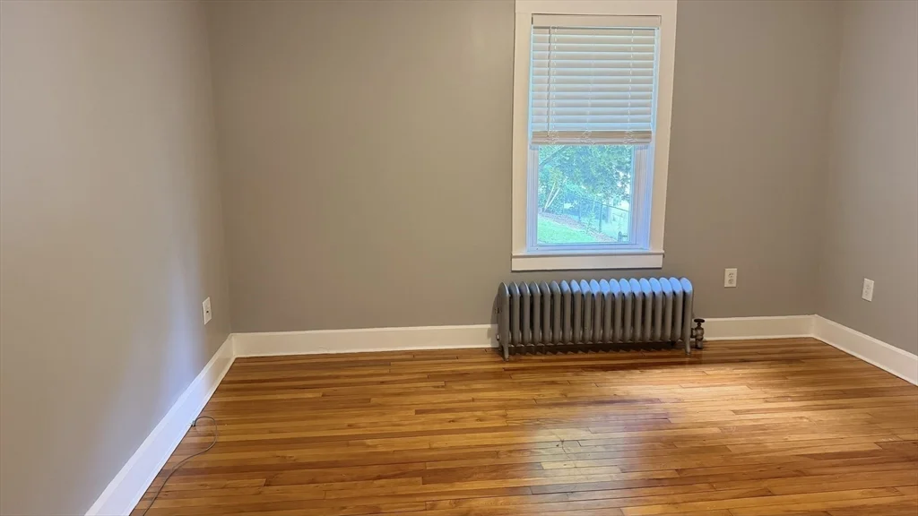 3 bed, 1 bath apartment for rent at 20 Old Providence Unit 1, Sutton — photo 18 of 22