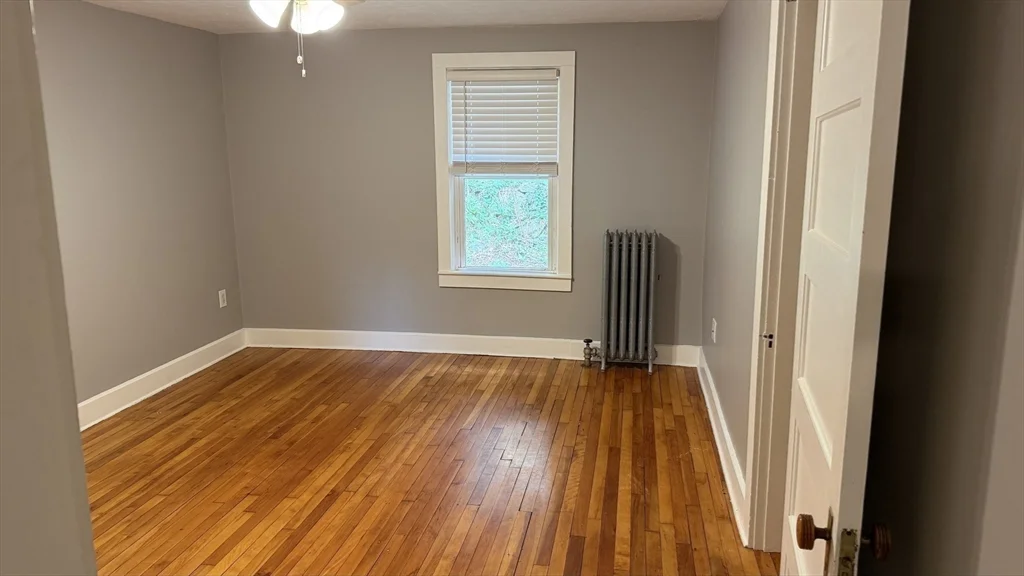 3 bed, 1 bath apartment for rent at 20 Old Providence Unit 1, Sutton — photo 17 of 22