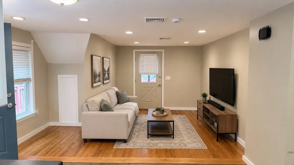 2 bed, 1 bath apartment for rent at 20 Old Providence Unit 2, Sutton — photo 9 of 17