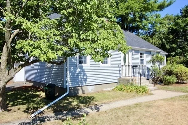 2 bed, 1 bath apartment for rent at 20 Orlando Ave, Arlington — photo 22 of 22