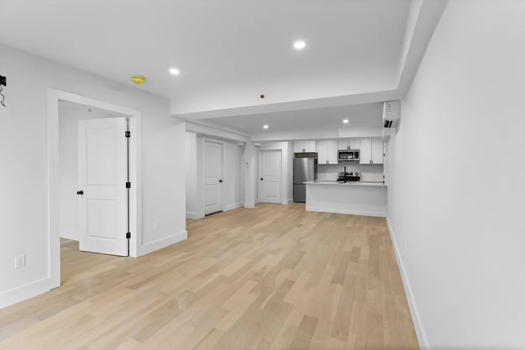 2 bed, 1 bath apartment for rent at 20 Orne St Unit A, North Attleboro — photo 5 of 15