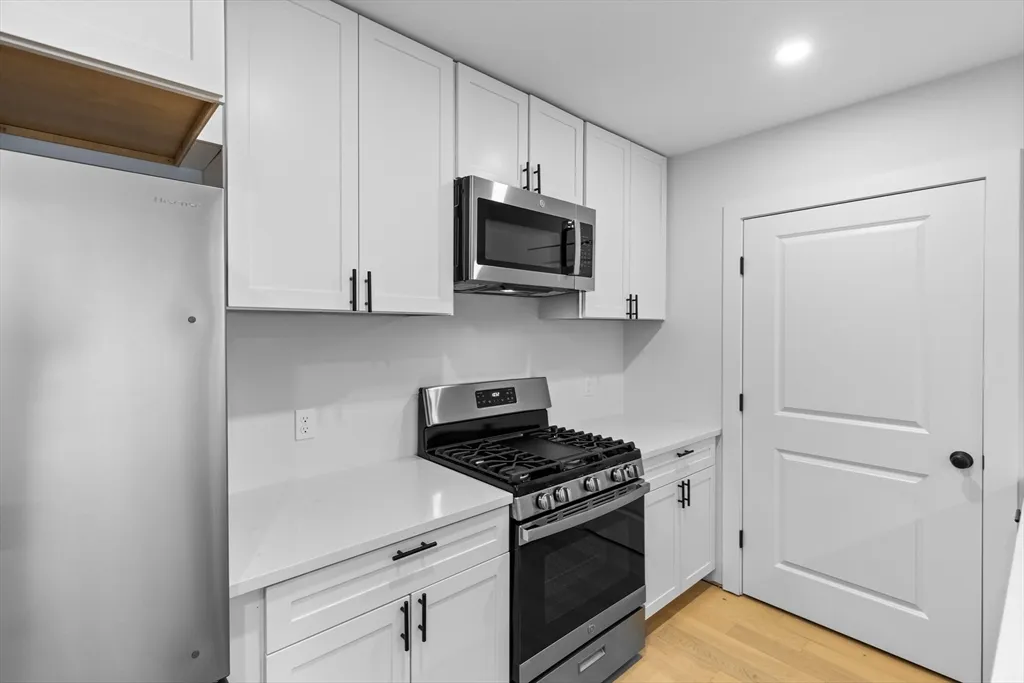 2 bed, 1 bath apartment for rent at 20 Orne St Unit A, North Attleboro — photo 9 of 15
