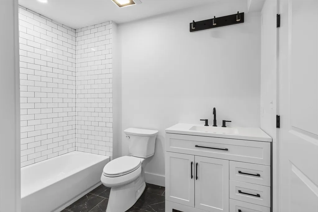 2 bed, 1 bath apartment for rent at 20 Orne St Unit B, North Attleboro — photo 11 of 16