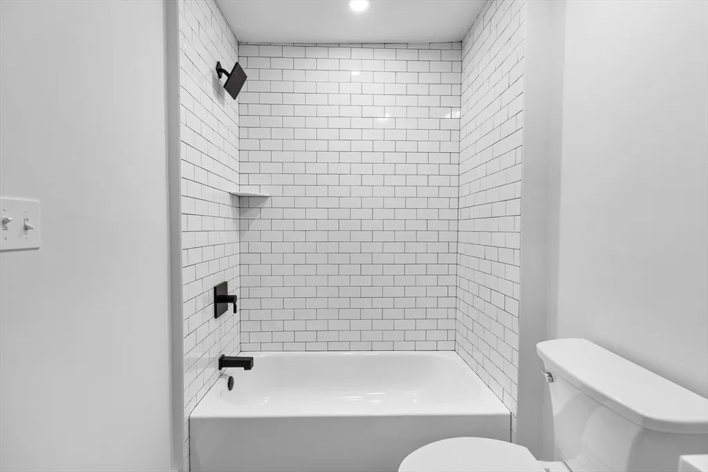 2 bed, 1 bath apartment for rent at 20 Orne St Unit B, North Attleboro — photo 10 of 16