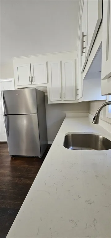 3 bed, 1 bath apartment for rent at 20 Park Ave Unit 1, Webster — photo 4 of 20