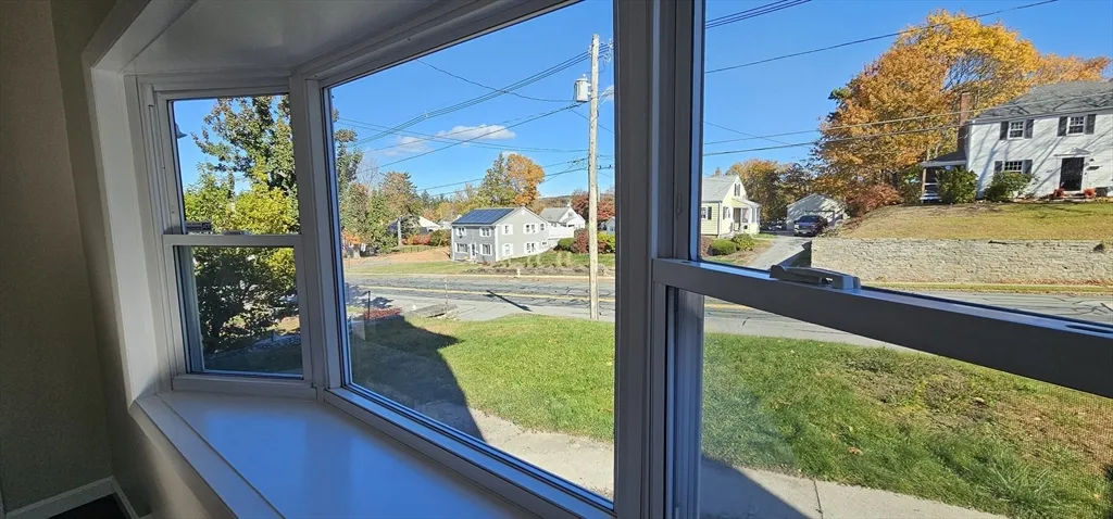 3 bed, 1 bath apartment for rent at 20 Park Ave Unit 1, Webster — photo 7 of 20