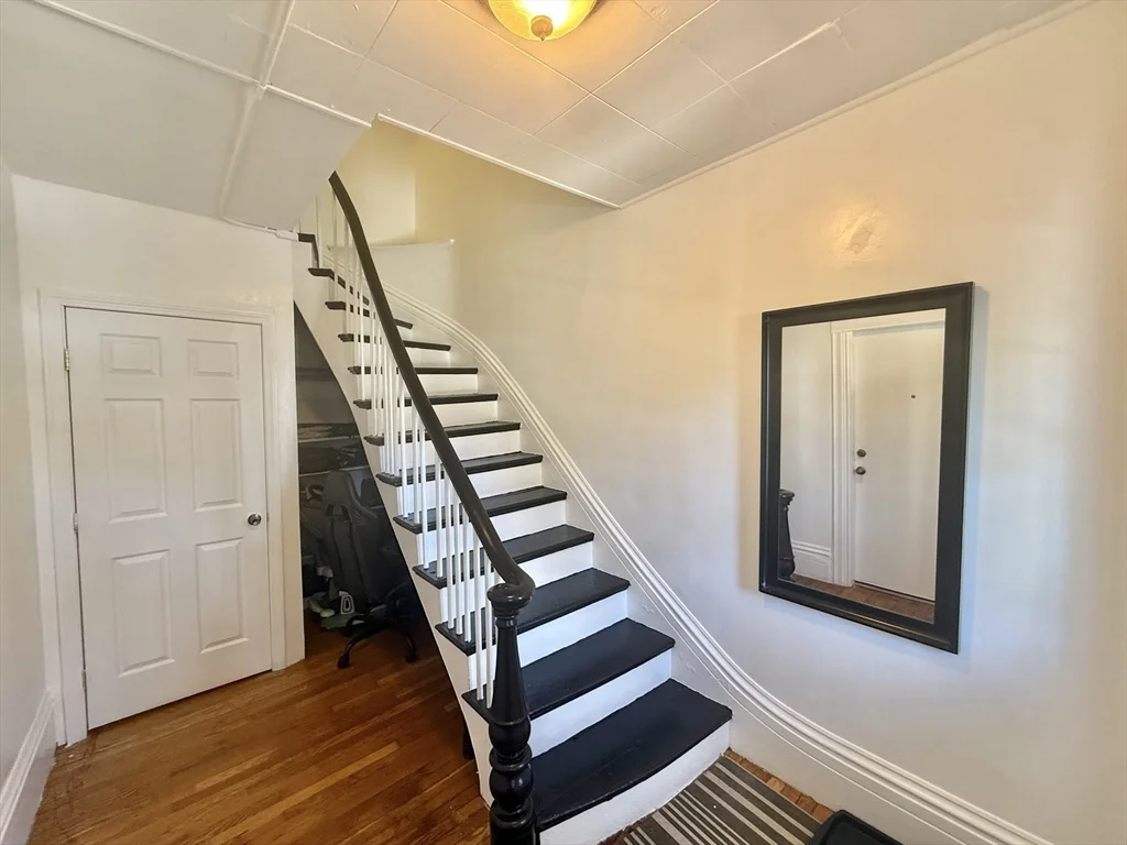 3 bed, 1 bath apartment for rent at 20 Park Rd Unit 2, Brockton — photo 5 of 26