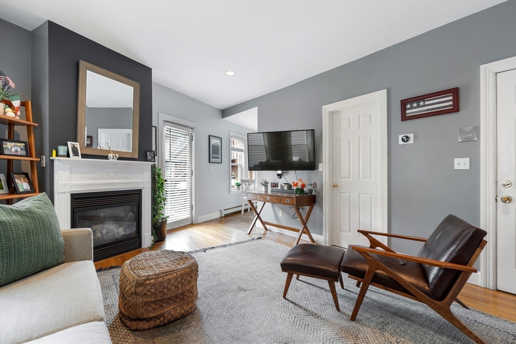 2 bed, 1 bath apartment for rent at 20 Park St Unit 2, Charlestown — photo 2 of 8