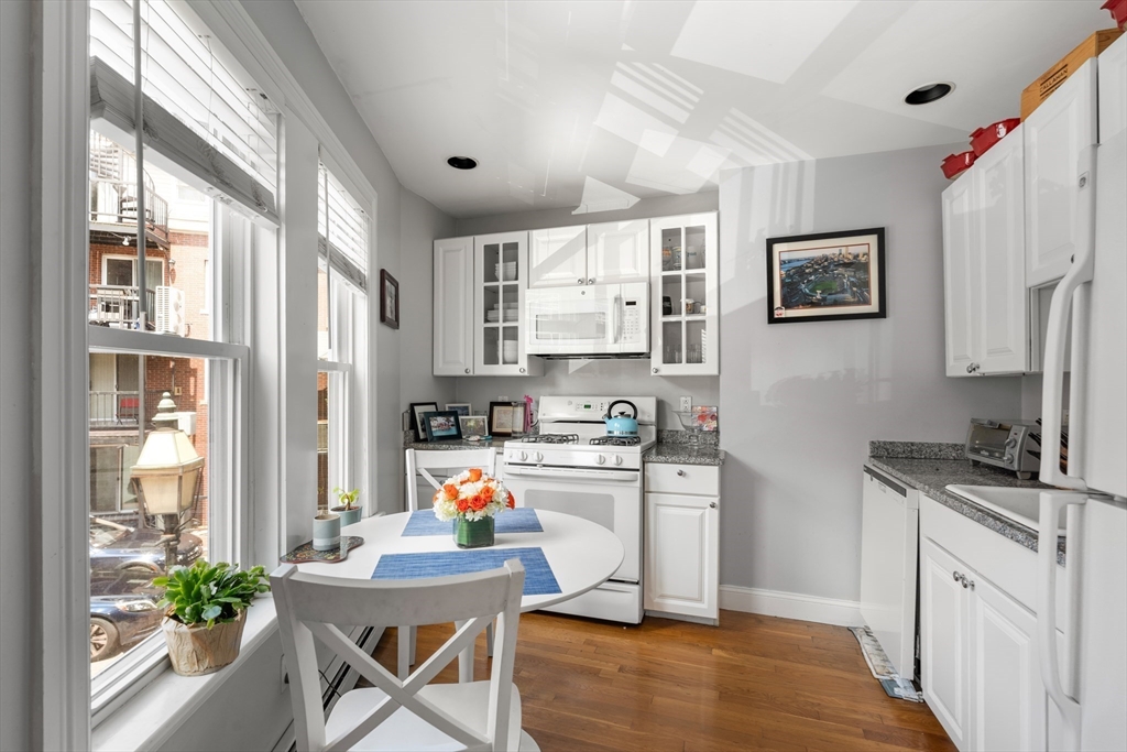 2 bed, 1 bath apartment for rent at 20 Park St Unit 2, Charlestown — photo 3 of 8