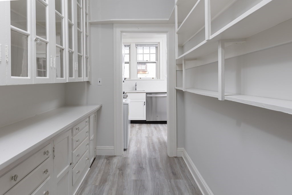 4 bed, 3 bath apartment for rent at 20 Park St Unit 3, Coolidge Corner — photo 4 of 19