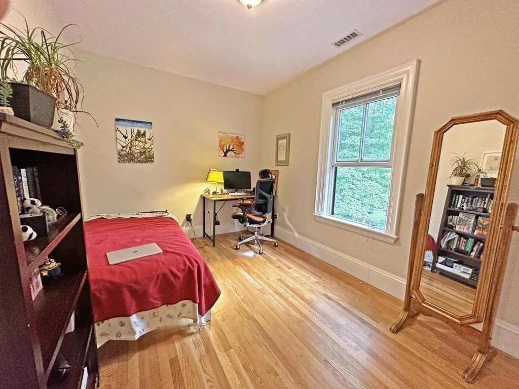4 bed, 2 bath apartment for rent at 20 Parsons St, West Newton — photo 10 of 21