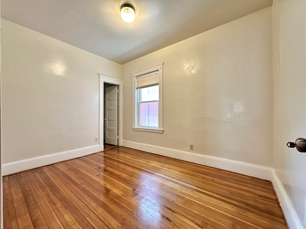 3 bed, 1 bath apartment for rent at 20 Peverell Unit 2, Dorchester — photo 11 of 17