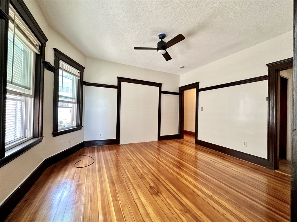 3 bed, 1 bath apartment for rent at 20 Peverell Unit 2, Dorchester — photo 9 of 17