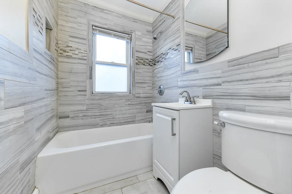 2 bed, 1 bath apartment for rent at 20 Pheasant St Unit 1, West Roxbury — photo 18 of 27