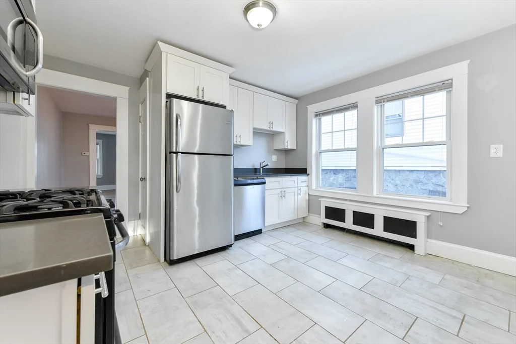 2 bed, 1 bath apartment for rent at 20 Pheasant St Unit 1, West Roxbury — photo 13 of 27