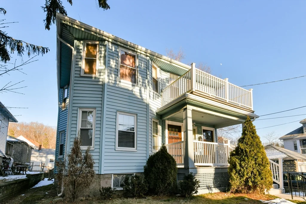 2 bed, 1 bath apartment for rent at 20 Pheasant St Unit 1, West Roxbury — photo 2 of 27