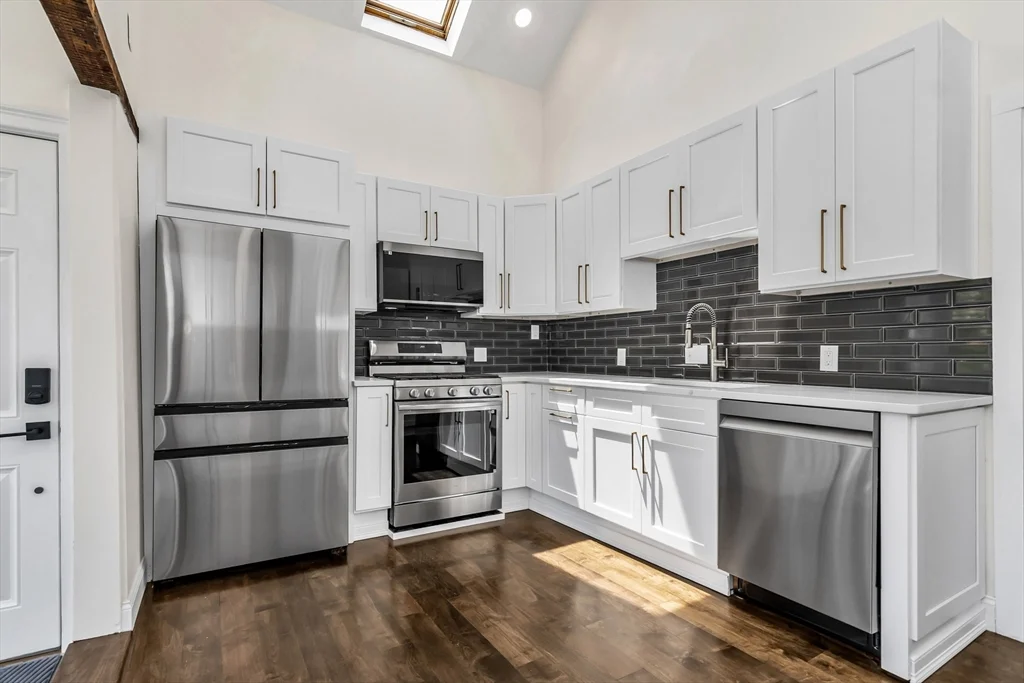 2 bed, 2 bath apartment for rent at 20 Pickman St Unit 2, Glenwood — photo 28 of 40