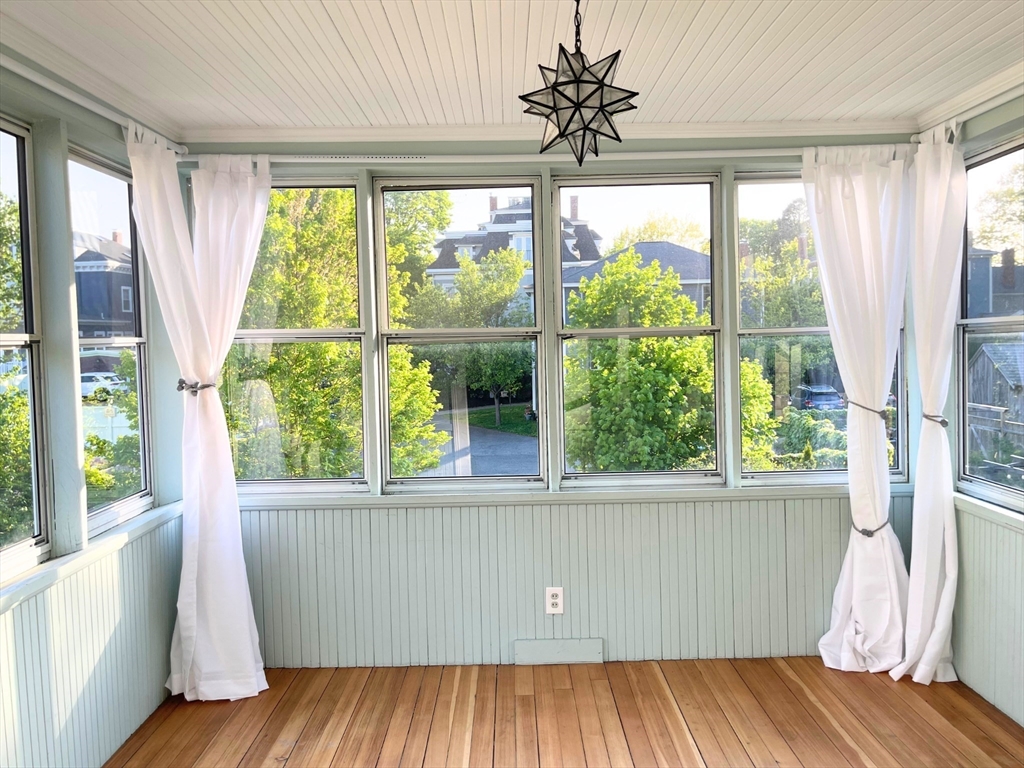 3 bed, 1 bath apartment for rent at 20 Pleasant St, Salem — photo 36 of 39