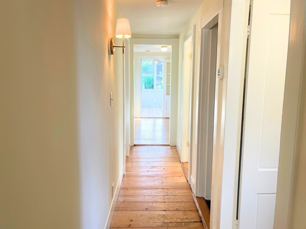 3 bed, 1 bath apartment for rent at 20 Pleasant St, Salem — photo 20 of 39