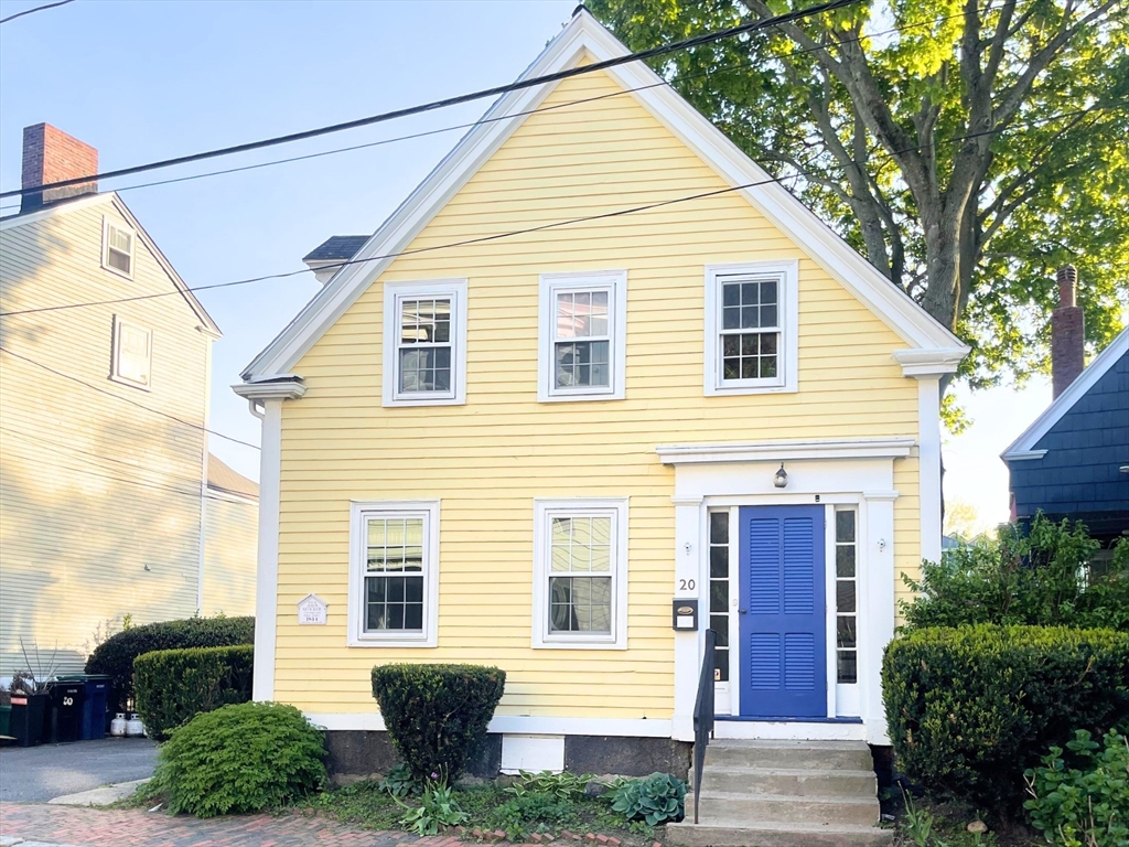 3 bed, 1 bath apartment for rent at 20 Pleasant St, Salem — photo 1 of 39