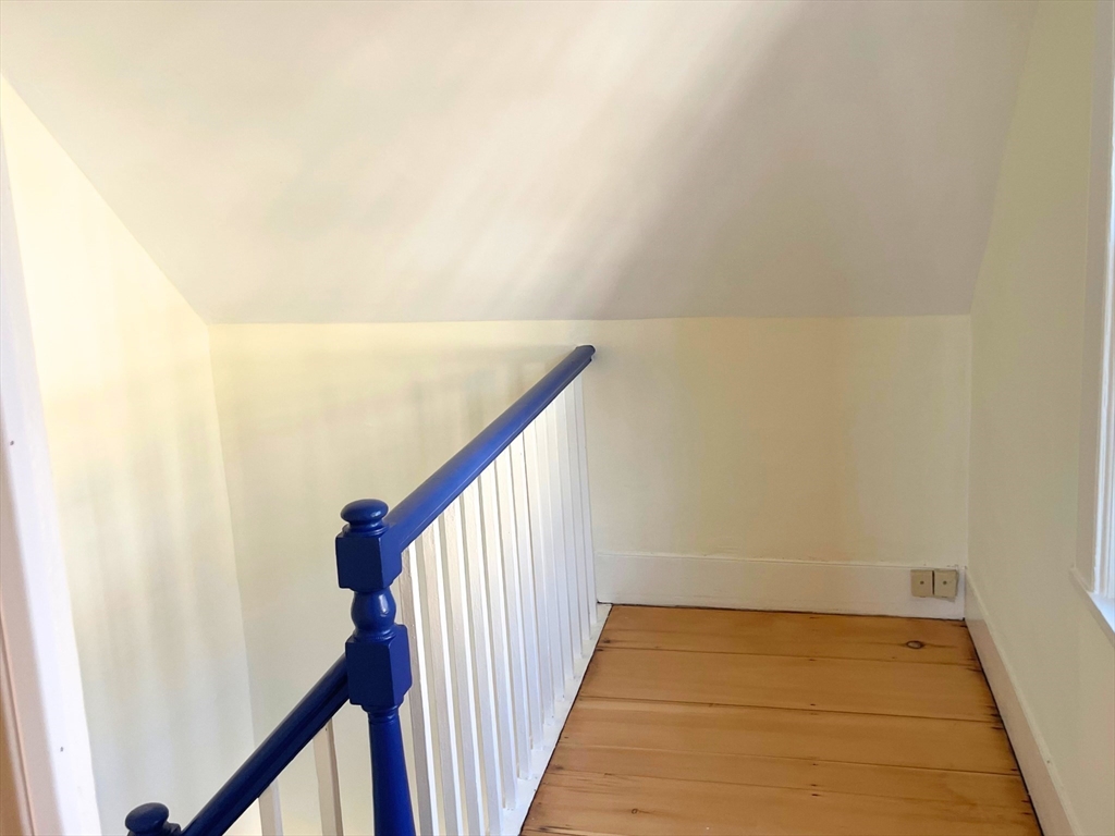 3 bed, 1 bath apartment for rent at 20 Pleasant St, Salem — photo 19 of 39